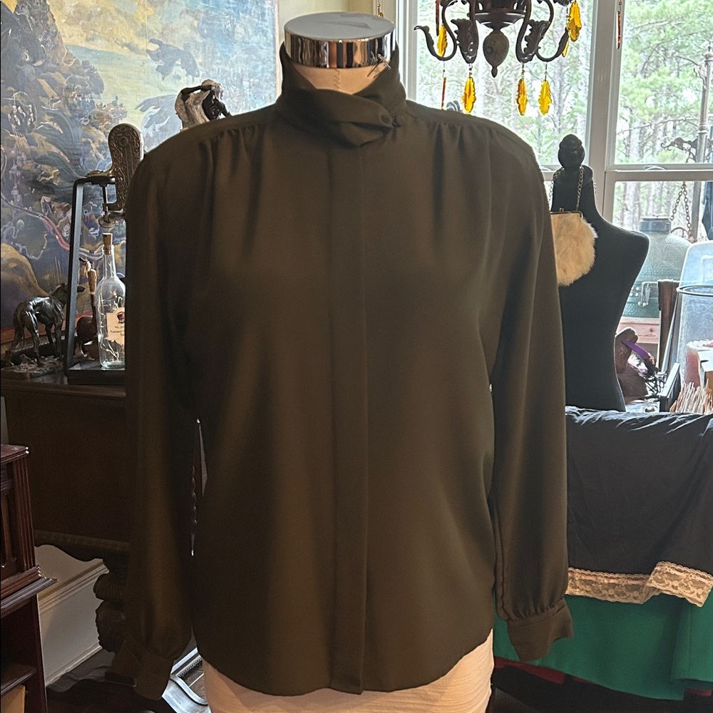 Jones New York Sz 8P Olive Green Women's High Neck Silky Blouse GUC
